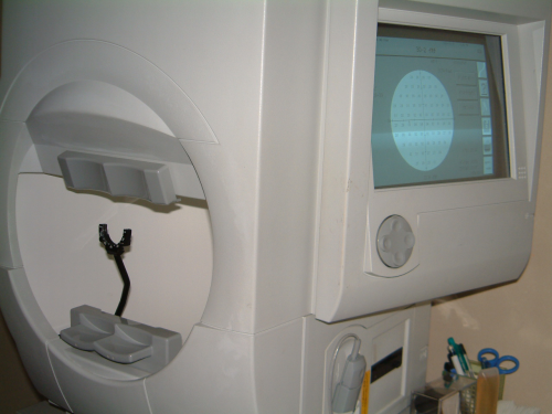 ハンフリー自動視野計